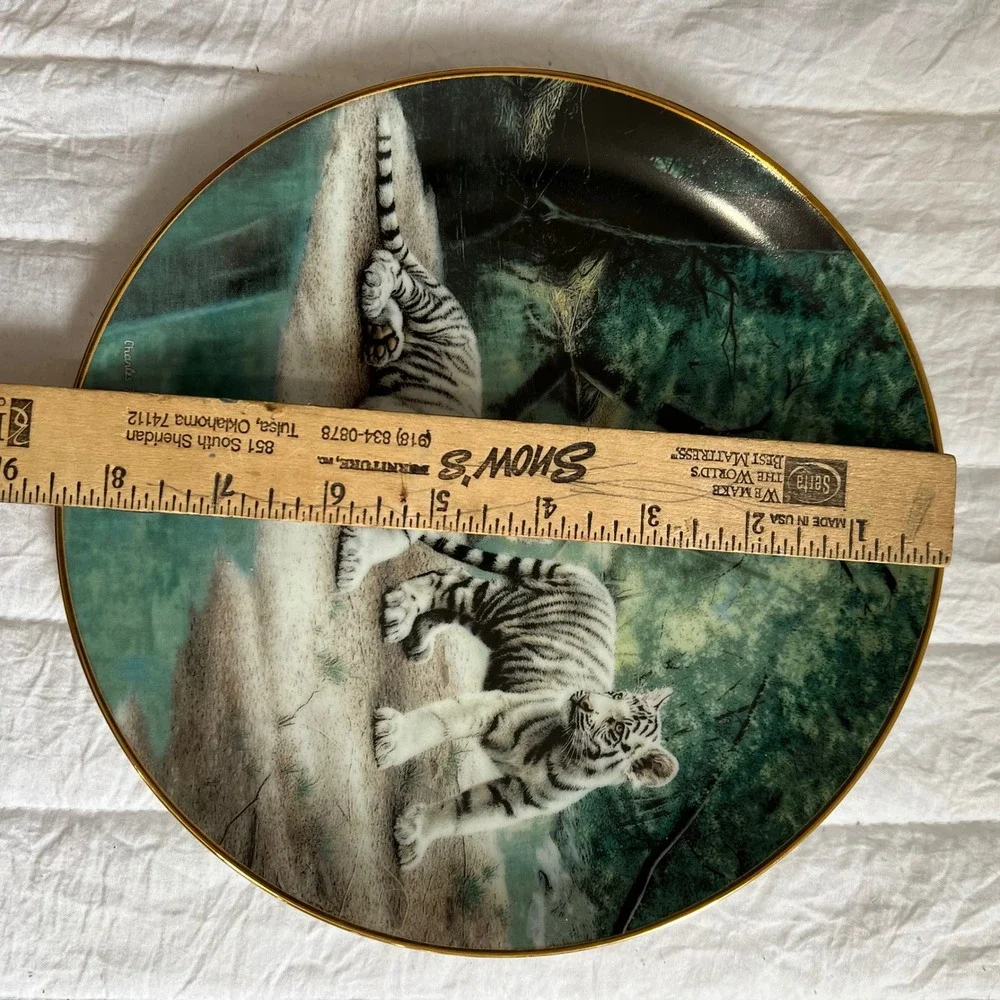 W. S. George Charles Frace Partners White Tiger Cubs Collector Plate 1991 8.5in